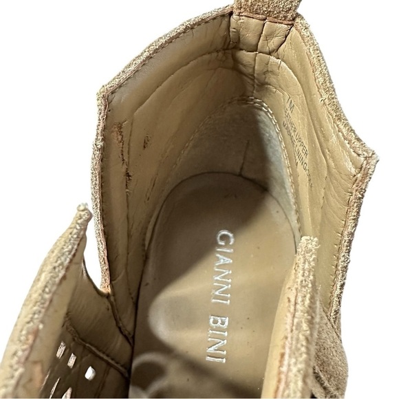 Gianni Bini Leather Upper Cutout Beige Bootie Women’s Size 7 M - Picture 11 of 16